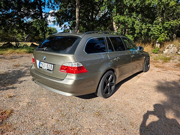 BMW 520 3 of 5
