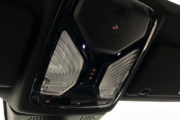 BMW 540i 24 of 30