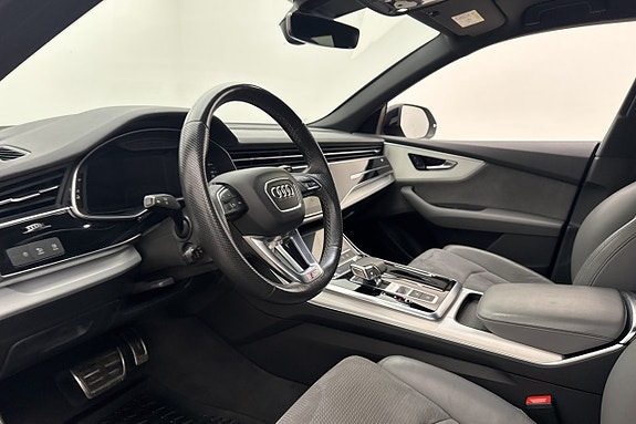 Audi Q8 10 of 30