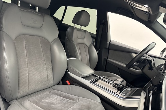 Audi Q8 14 of 30