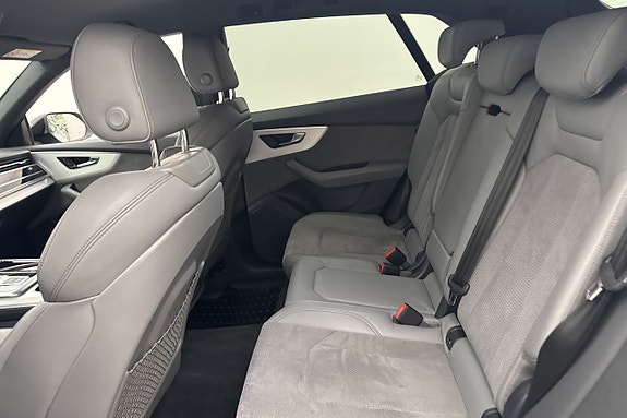 Audi Q8 15 of 30