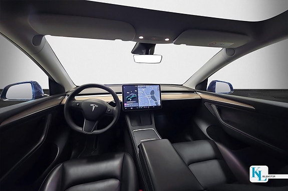 Tesla Model Y 5 of 5
