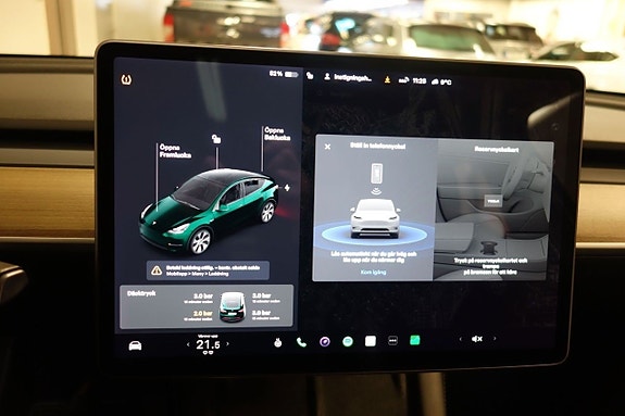 Tesla Model Y 10 of 16