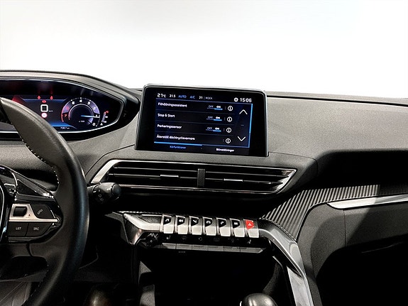 Peugeot 3008 12 of 17