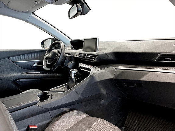 Peugeot 3008 13 of 17