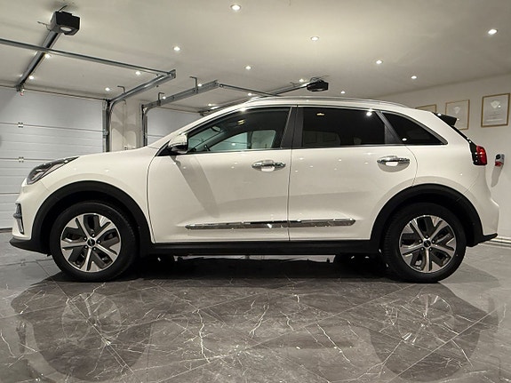 Kia Niro 2 of 5