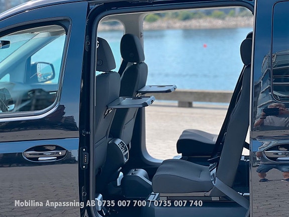 Ford Connect Tourneo 2 of 22