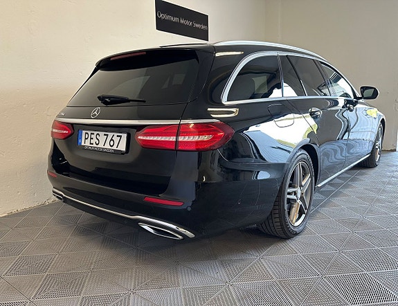 Mercedes-Benz E220 8 of 20