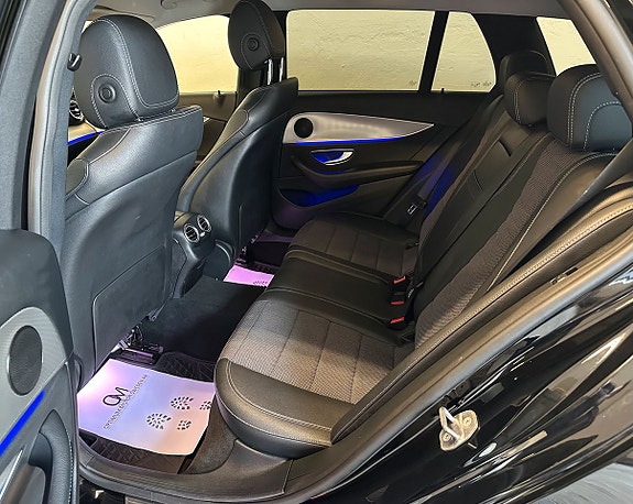 Mercedes-Benz E220 18 of 20