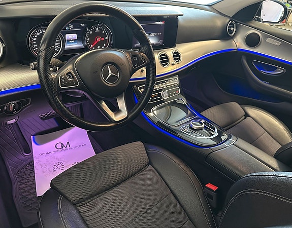 Mercedes-Benz E220 12 of 20