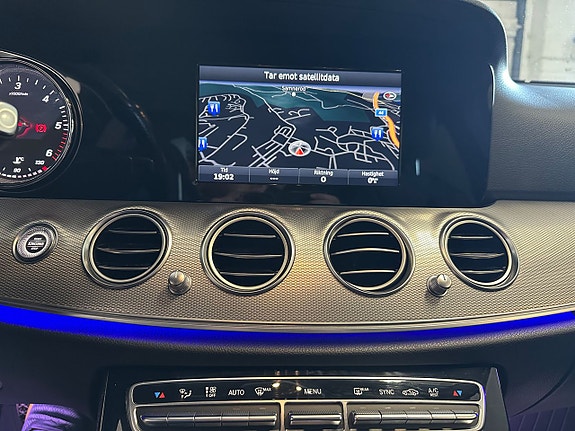 Mercedes-Benz E220 15 of 20