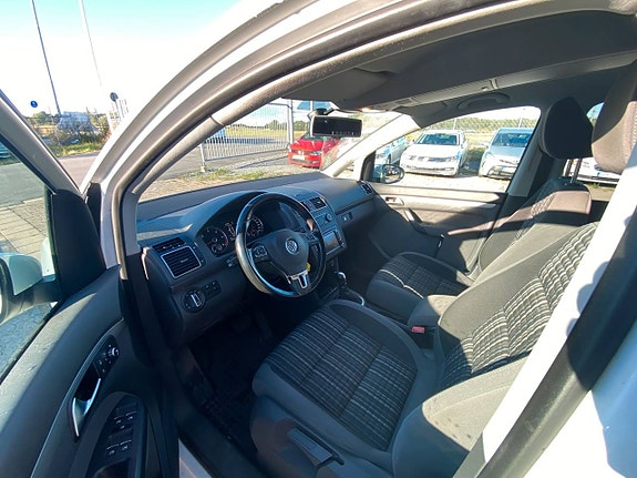 Volkswagen Touran Cross 11 of 22