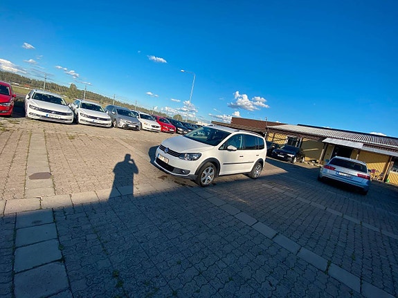 Volkswagen Touran Cross 22 of 22