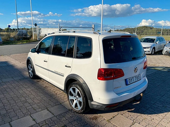 Volkswagen CrossTouran 2 of 5