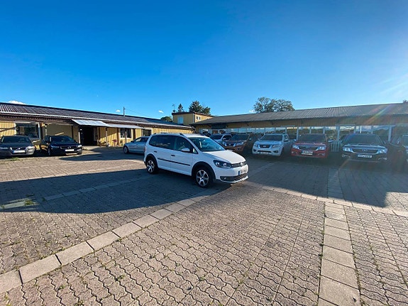 Volkswagen Touran Cross 7 of 22