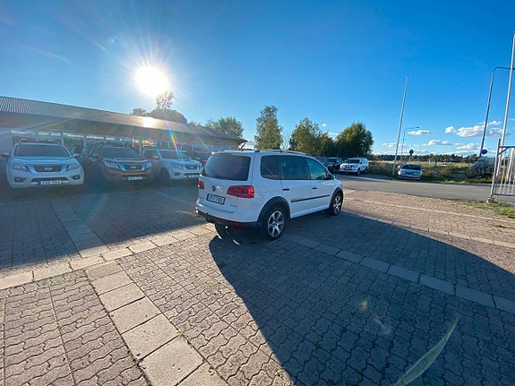 Volkswagen Touran Cross 6 of 22