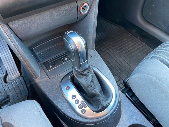 Volkswagen Touran Cross 16 of 22