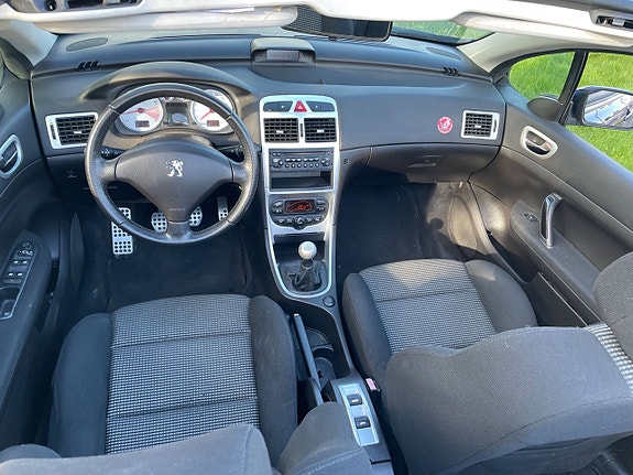 Peugeot 307 CC 8 of 23