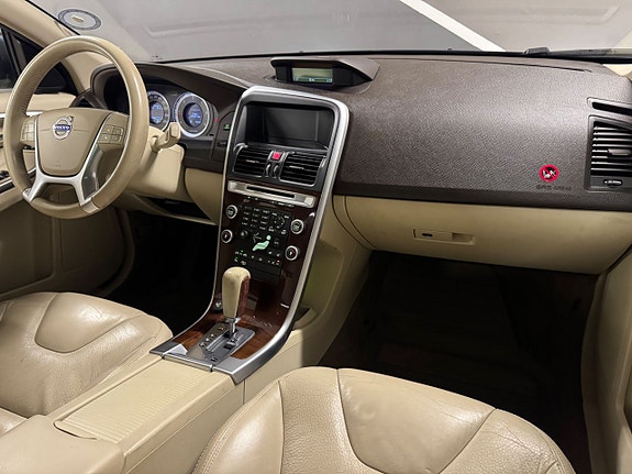 Volvo XC60 10 of 20