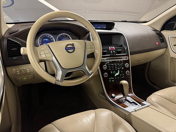 Volvo XC60 9 of 20