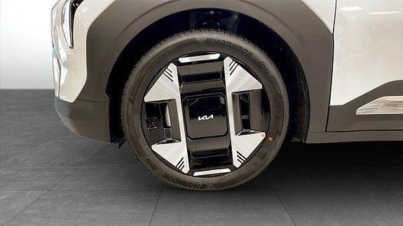 Kia EV3 9 of 9