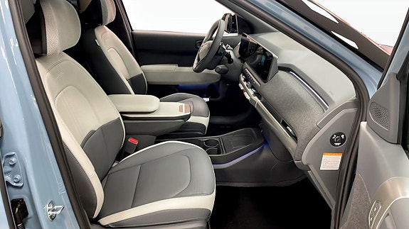 Kia EV3 3 of 5