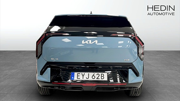 Kia EV3 7 of 9