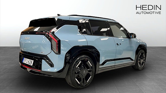 Kia EV3 2 of 5