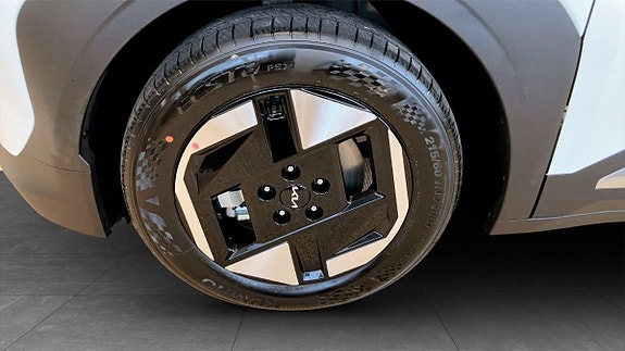 Kia EV3 9 of 16