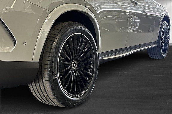 Mercedes-Benz GLC300 de 5 of 5