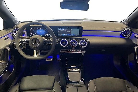 Mercedes-Benz CLA250 e 10 of 22