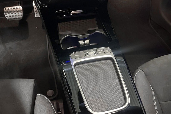 Mercedes-Benz CLA250 e 20 of 22