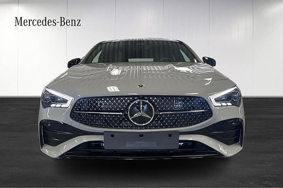 Mercedes-Benz CLA250 e 15 of 22