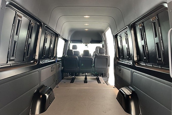Mercedes-Benz Sprinter 319 14 of 16