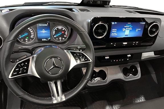 Mercedes-Benz Sprinter 208 12 of 21