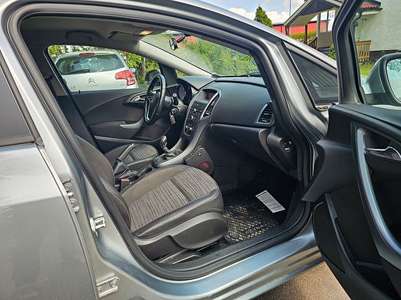 Opel Astra 6 of 6