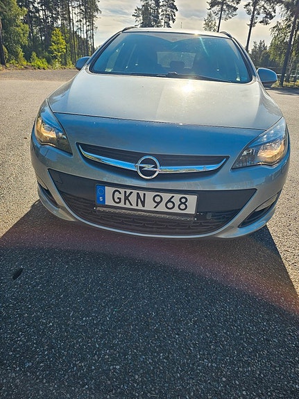 Opel Astra 2 of 5