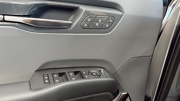 Kia EV9 12 of 16