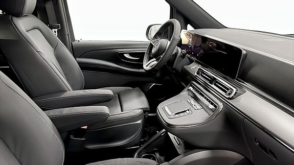 Mercedes-Benz V300 d 3 of 5