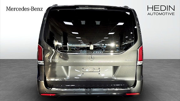 Mercedes-Benz V300 d 7 of 9