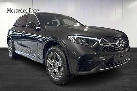 Mercedes-Benz GLC300 e 2 of 5