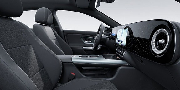 Mercedes-Benz CLA350 7 of 8