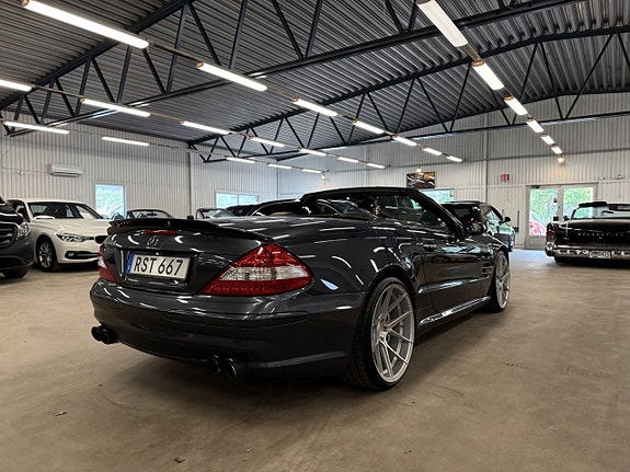 Mercedes-Benz SL600 4 of 5