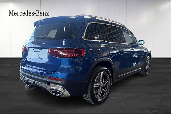 Mercedes-Benz GLB200 4 of 16