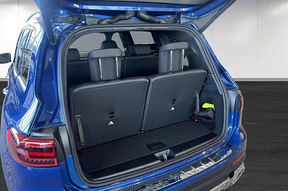 Mercedes-Benz GLB200 15 of 16