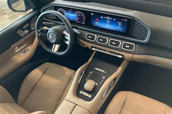 Mercedes-Benz GLS450 d 22 of 28