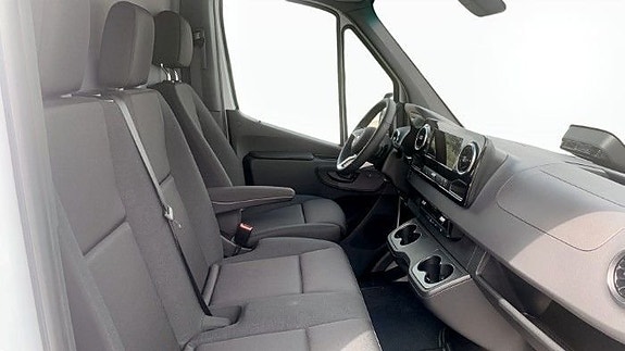 Mercedes-Benz Sprinter 317 2 of 9