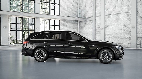 Mercedes-Benz C300 4 of 5