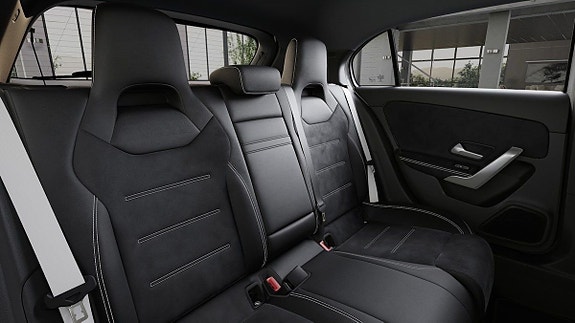 Mercedes-Benz A250 e 8 of 9