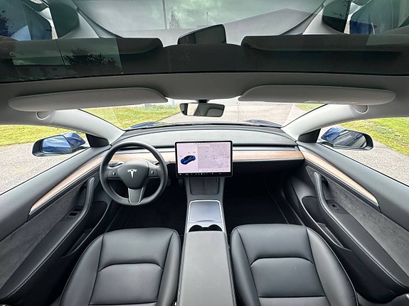 Tesla Model 3 13 of 20